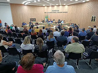 Câmara encerra semestre com orçamento de 2027 aprovado e 16 indicações