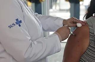 MS prepara serviços para oferta da vacina contra bronquiolite