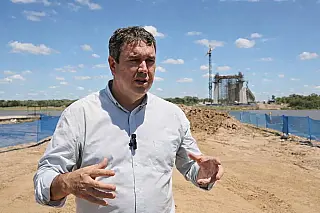 Riedel lançou ferrovia em Inocência e inaugurou orla em Porto Murtinho