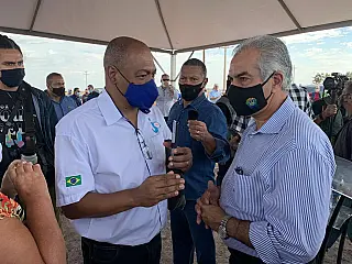 Reinaldo lança obras de infraestrutura em Sidrolândia e fala à Rádio Pindorama Jota FM
