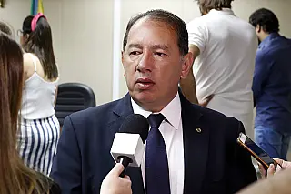 Das salas de aula para o parlamento sul-mato-grossense