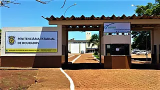 Mulher é presa tentando entrar com droga na PED
