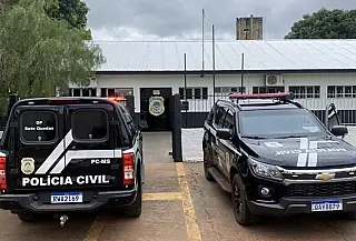 Homem é preso após perseguir e ameaçar ex-namorada com arma de fogo