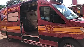 Irmã esfaqueia rapaz três vezes durante briga dentro de carro a caminho de casa
