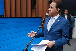 Assembleia Legislativa aprova Diploma de Ilustre Visitante a Flávio Bolsonaro