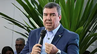 Eduardo Riedel participa do lançamento da Política Vanessa Ricarte