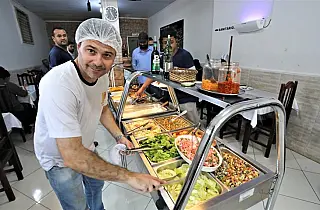 Expansão de negócios em Ribas mostra "sabor do progresso" em cidade em pleno boom econômico