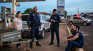 Frentista fica ferido após ser puxado por carretinha em posto de Cassilândia