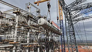 Arauco instala equipamento de 300 toneladas e avança construção da fábrica de celulose em Inocência