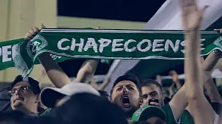 Sobreviventes do acidente aéreo da Chapecoense começam a voltar ao Brasil