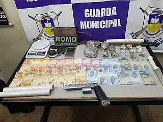 Irmãos são presos vendendo maconha em ginásio de esportes de Dourados