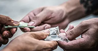 Polícia Civil prende homem por tráfico de drogas e receptação