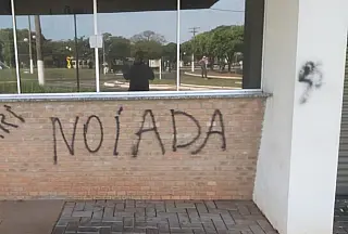 Nova Andradina - Lanchonete instalada na Praça Brasil é alvo de pichação