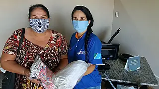 Moradoras de Assentamento em Sidrolândia doam máscaras na Jota FM