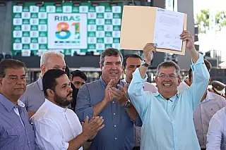 Riedel assina ordem de serviço para acesso ao Polo Industrial de Ribas do Rio Pardo