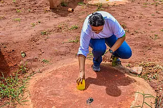 Projeto "Tampa Fossa" busca evitar proliferação da dengue em Selvíria