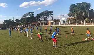 Escolinha de futebol está com inscrições abertas em Sidrolândia