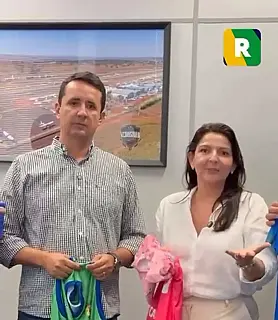 Cassilândia entrega novos uniformes para equipes esportivas