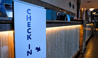Hotéis e pousadas devem oferecer check-in digital