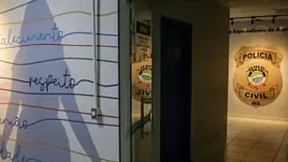 Mãe é presa após abandonar crianças em apartamento para beber em Campo Grande