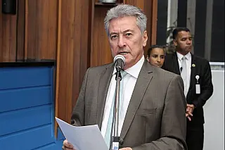 Hashioka congratula juíza do TJMS por serviços prestados à Comarca de Nova Andradina