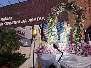 Festa da Abadia tem abertura oficial com cavalgada em Campo Grande