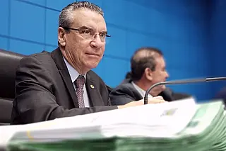 <b>Ordem do Dia</b>: 14 projetos são aprovados, sendo 12 de Resolução
