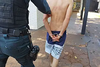 O homem de 24 anos foi preso em flagrante, após gravar estuprando a própria filha.