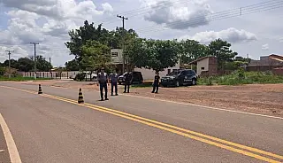 Polícia prende quadrilha que roubava caminhonetes e fez morador de MS refém
