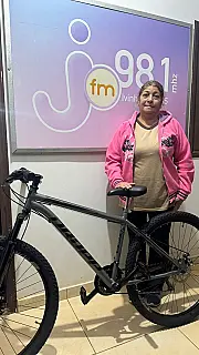 Após 30 dias, contemplados do "Pedalando Contra a Dengue" relembram momento de emoção e gratidão