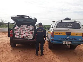 Polícia Militar Rodoviária apreende 30 mil maços de cigarro em veículo