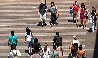 Expectativa de vida no Brasil aumenta para 76,4 anos em 2023