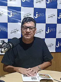 Moysés Chama: Uma vida dedicada à arte, educação e comunidade