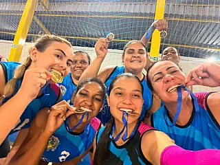 Vôlei feminino de Aparecida do Taboado é campeão invicto