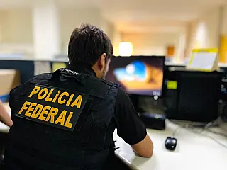 PF apreende material de pornografia infantil em Naviraí e Douradina