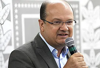 Barbosinha cumpre agenda em Água Clara com entregas nas áreas de educação