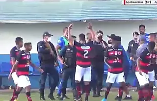 Operário se classifica em rodada com "quebra-pau" e polícia