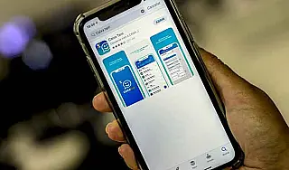 Nascidos em novembro podem atualizar dados no Caixa Tem
