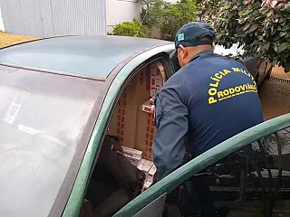 Policia Militar Rodoviária apreende 15 mil maços de cigarros contrabandeados