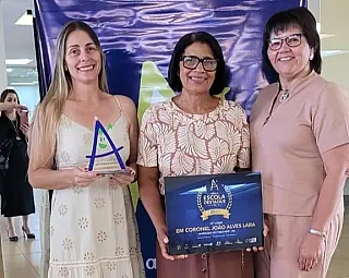 Escola Municipal Cel. João Alves Lara recebe Prêmio Escola Destaque e R$ 80 mil