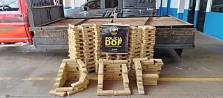 DOF apreende 300 quilos de droga em fundo falso de F-4000