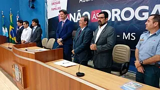 Drogas: prevenção e debate são essenciais, diz Rocha