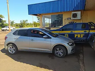 PRF recupera veículo com registro de roubo e prende dois homens em Nova Alvorada do Sul