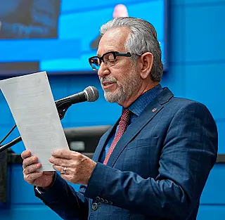 Projeto de Antonio Vaz que estimula o empreendedorismo de mães atípicas é sancionado e se torna lei