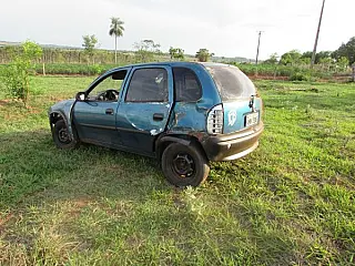 Motorista perde controle de direção, sai da pista na MS-141
