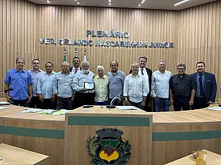 Câmara de Aparecida do Taboado homenageia procurador James Robert Silva