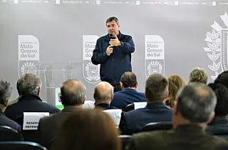 Reforma política antecipa saída de secretários e movimenta bastidores no governo de MS