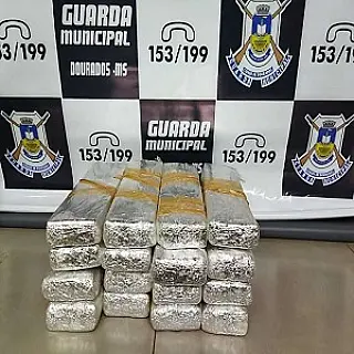 Campo-grandense é flagrada com tabletes de maconha na rodoviária de Dourados