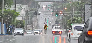 Frente fria avança e pressiona tempo em MS; temperatura despenca para 10°C na Capital