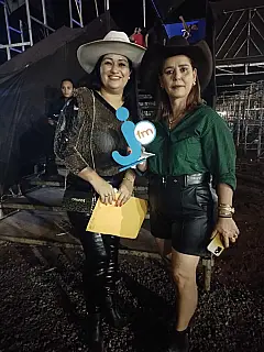 Rádio Jota FM leva fãs ao camarim do Amado mais amado do Brasil